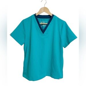 Figs Scrub Top Size M Teal Navy